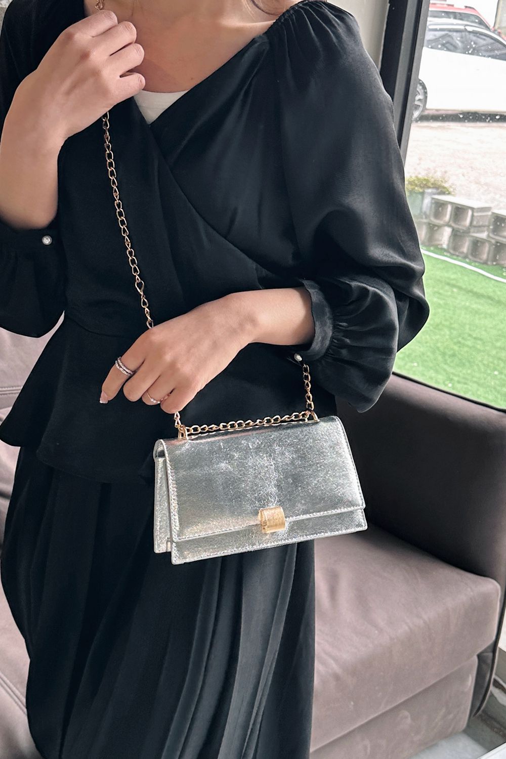 Pretty Gowrl Crossbody