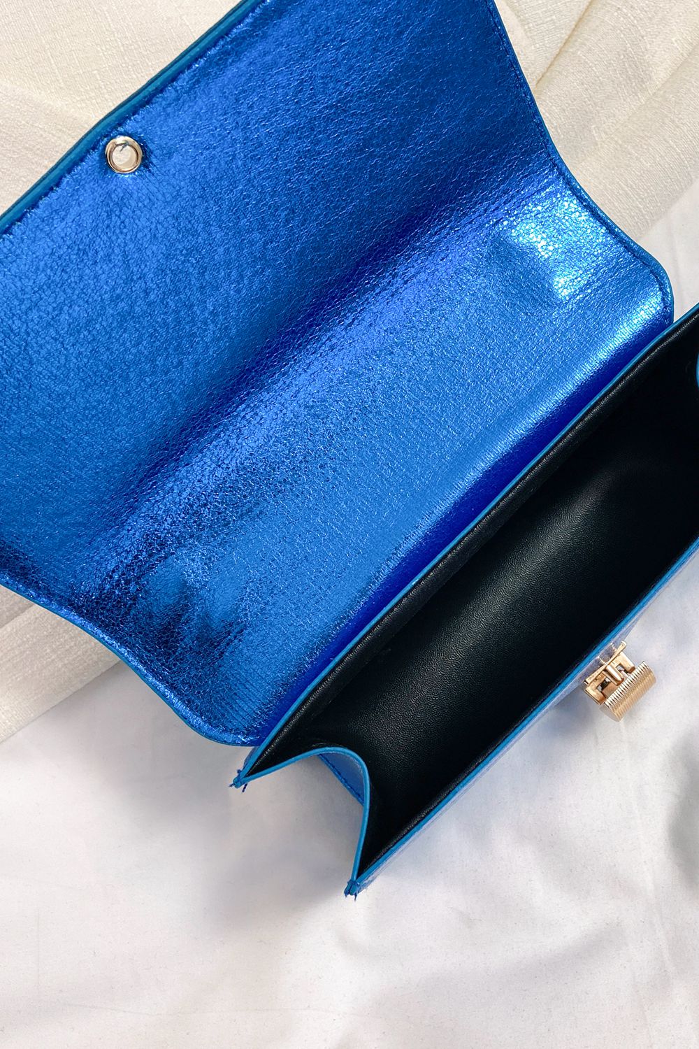 Pretty Gowrl Crossbody